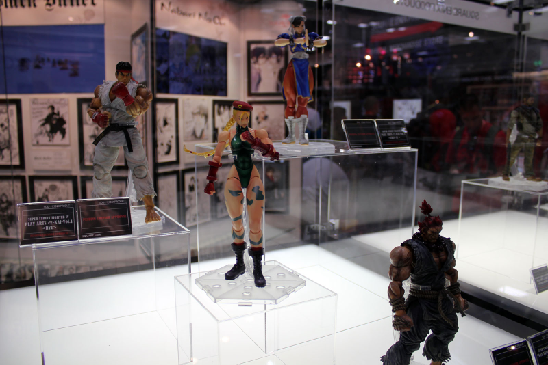Illustration for article titled Batman, Master Chief, Solid Snake & Sam Gideon are Square Enix's Newest, Most Beautiful Action Figures